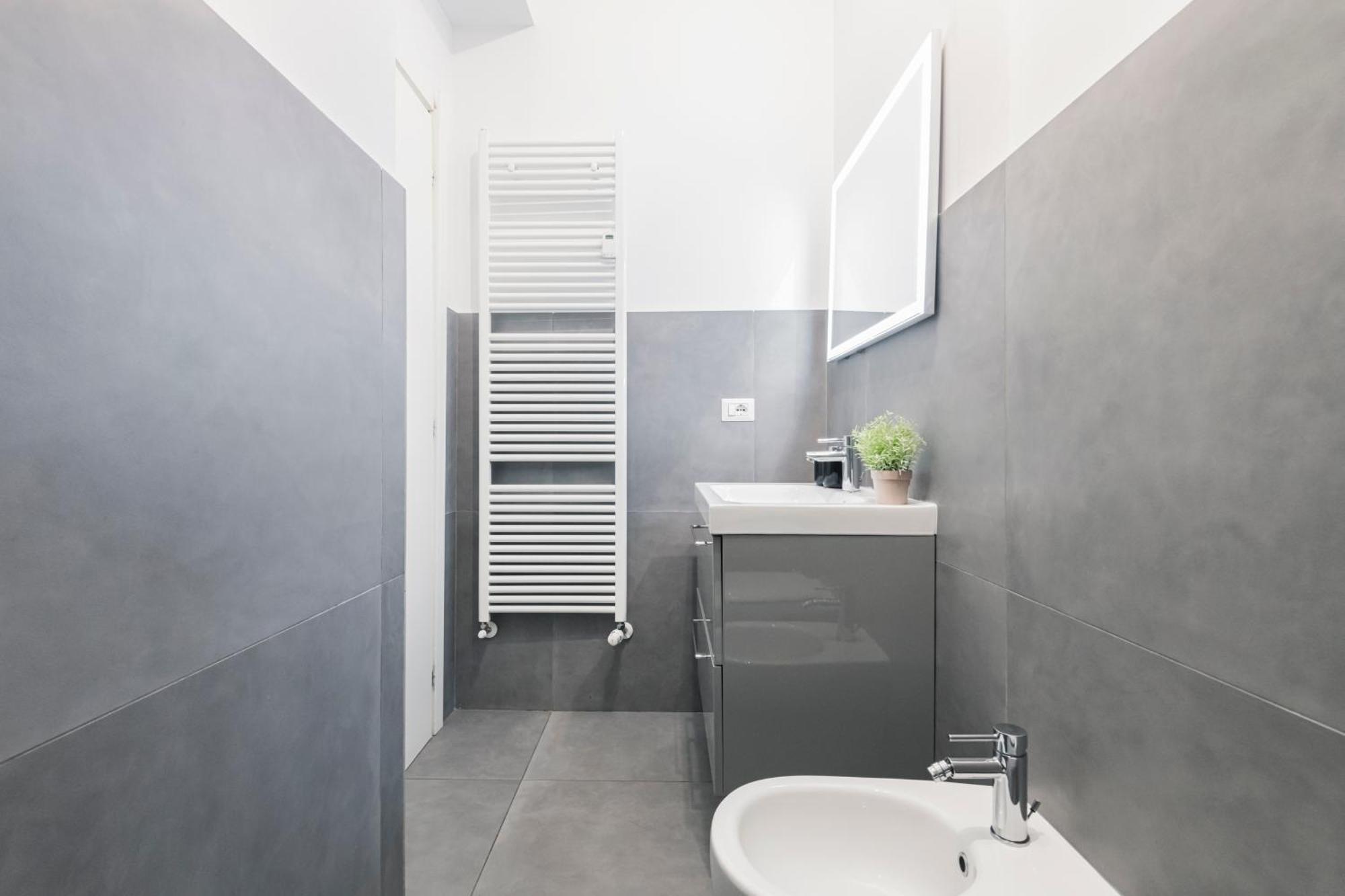 114 - Amazing Flat Fully Furnished In P.Ta Romana Милано Екстериор снимка
