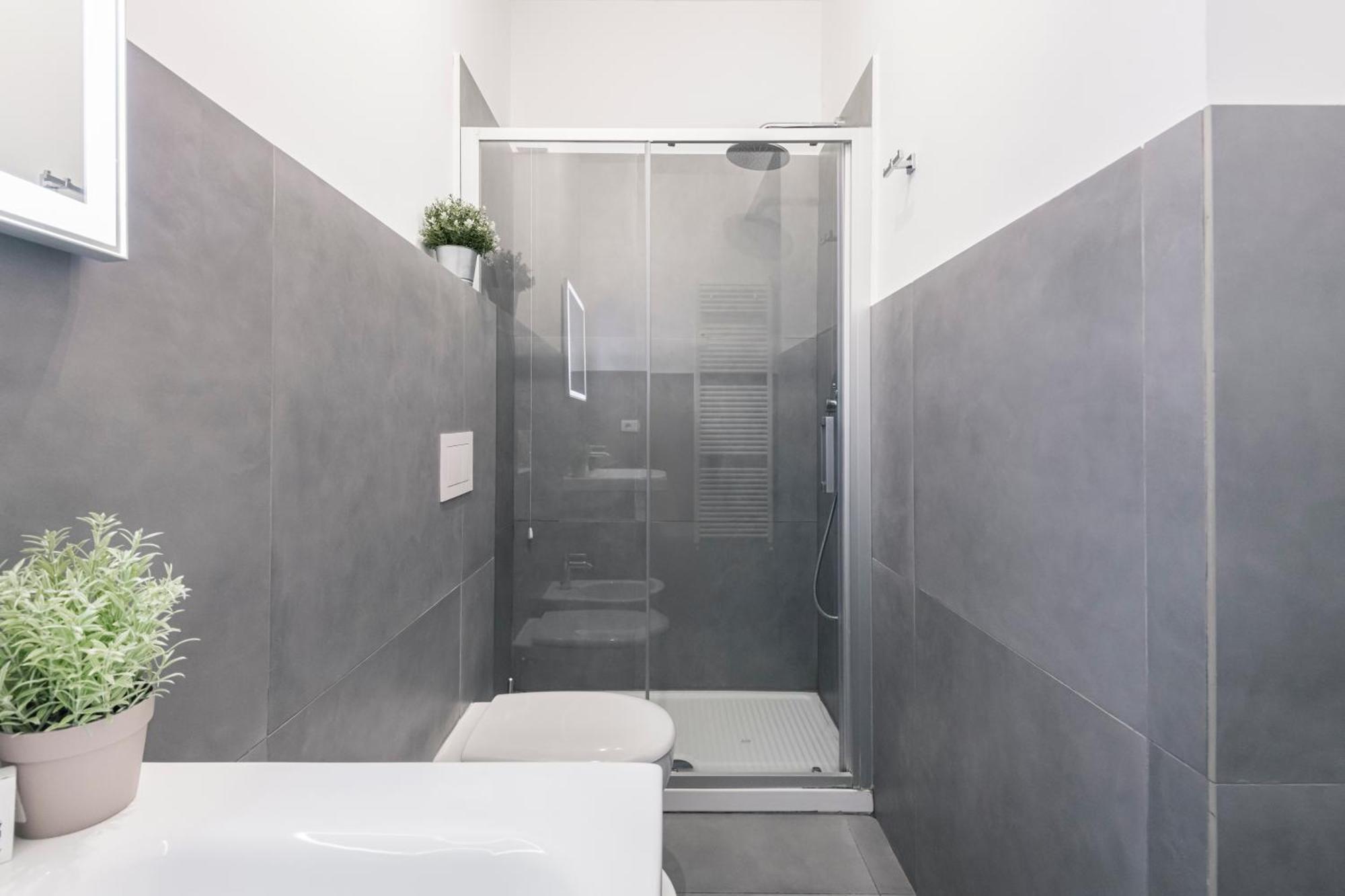 114 - Amazing Flat Fully Furnished In P.Ta Romana Милано Екстериор снимка