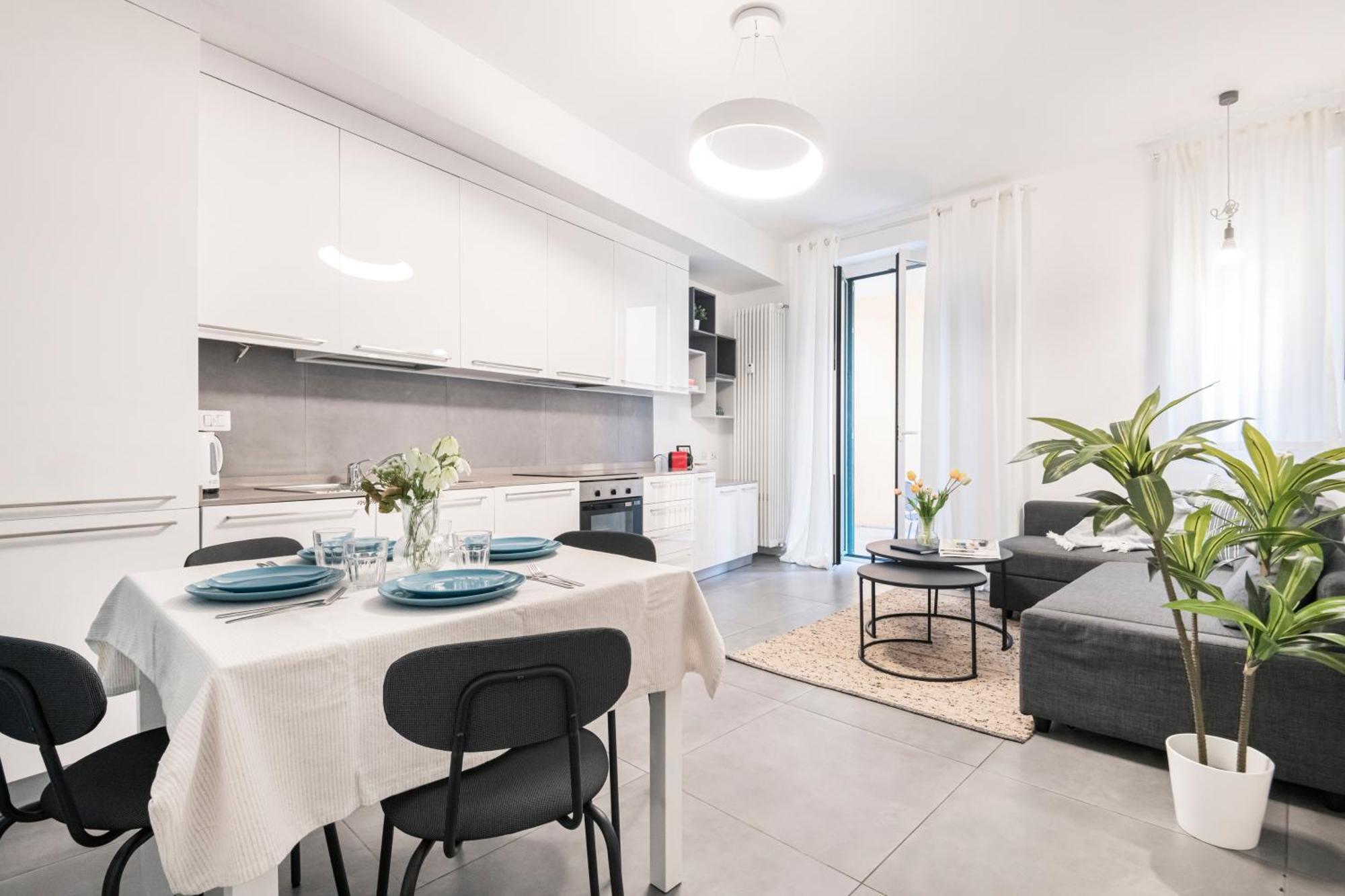 114 - Amazing Flat Fully Furnished In P.Ta Romana Милано Екстериор снимка